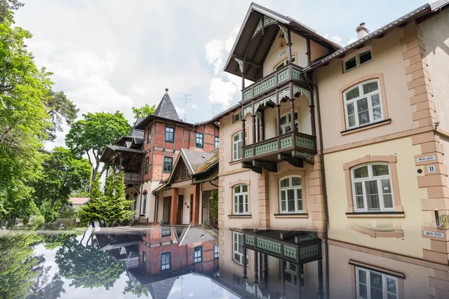 Kursiu kiemas, poilsio namai, A. Venckienes imone