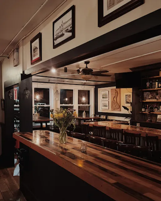 Mohegan Restaurant and Bar