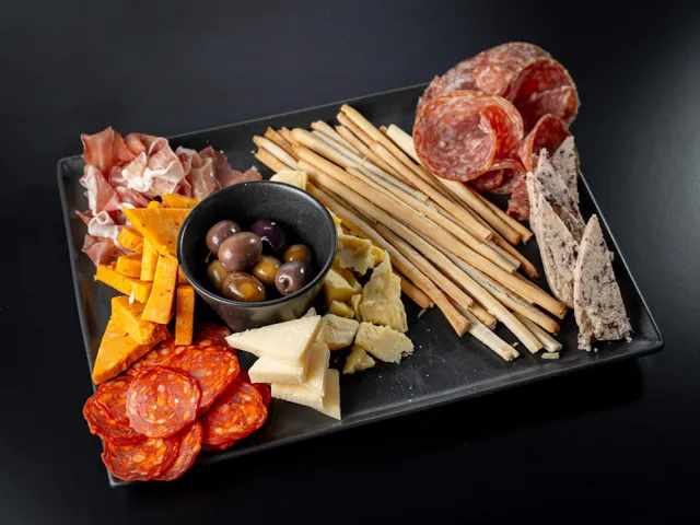 Di Santos Bar & Dine