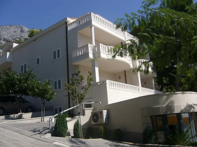 Apartments Loncar