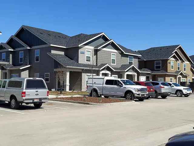 Cedar Crossing Luxury Townhomes