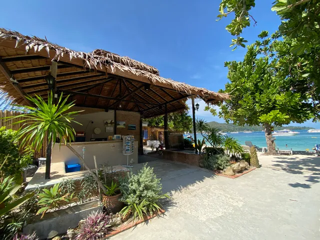 Phi Phi Nice Beach Resort