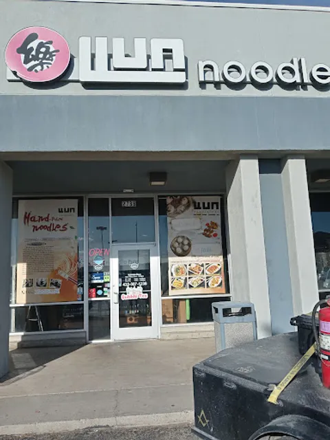 fun noodle bar