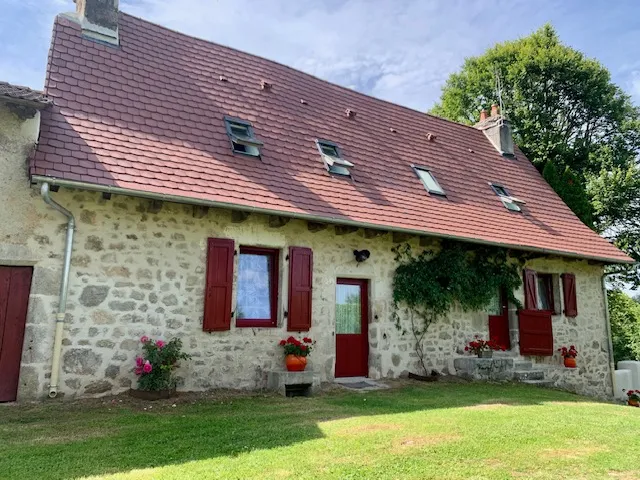 gîte Auprès du Lac Cantal Auvergne