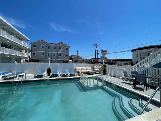 Bird of Paradise Hotel