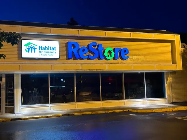 Habitat for Humanity 7 Rivers ME ReStore