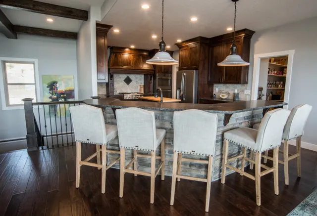 Crest Cabinets & Design