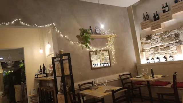 Mya Osteria & Cocktail bar