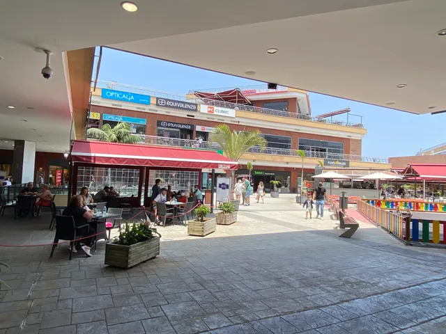 Multicentro Comercial El Trompo