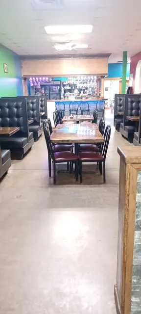 El Mezcal Mexican restaurant bar and grill