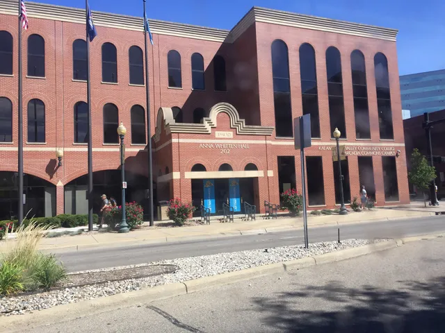 Anna Whitten Hall, Kalamazoo Valley Community College