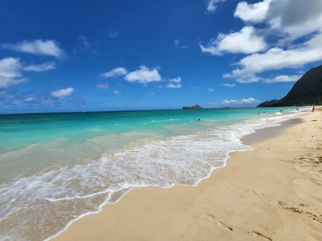 Waimānalo Beach Parking