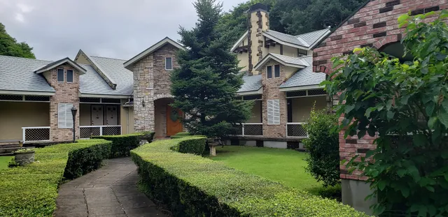 ブリティッシュハウス輪舞曲（ロンド）