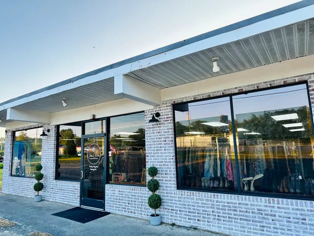 Chitter Chatter Consignment and Boutique