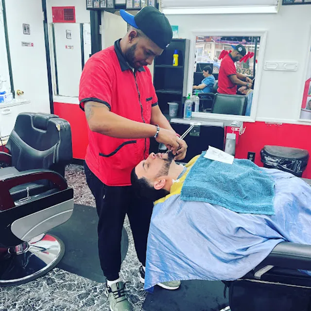 Johnnie’s Barber shop