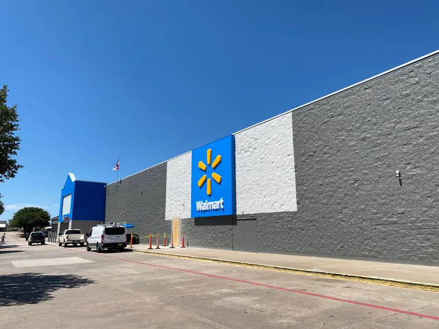 Hickory Creek Retail Center