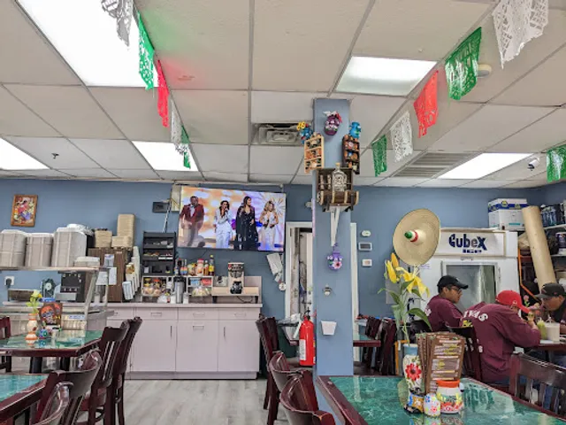 Los 3 Carnales Mexican Restaurant