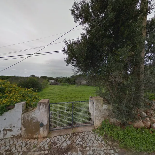 Benagil beach parking