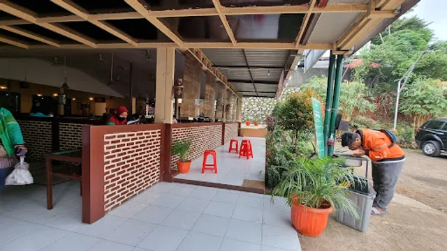 Waroeng SS (Spesial Sambal) Sawangan Depok