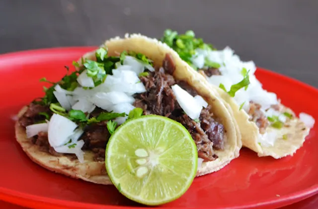 Tacos de Cabeza “El Guero”