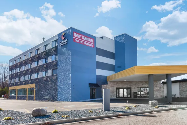 Comfort Inn & Suites