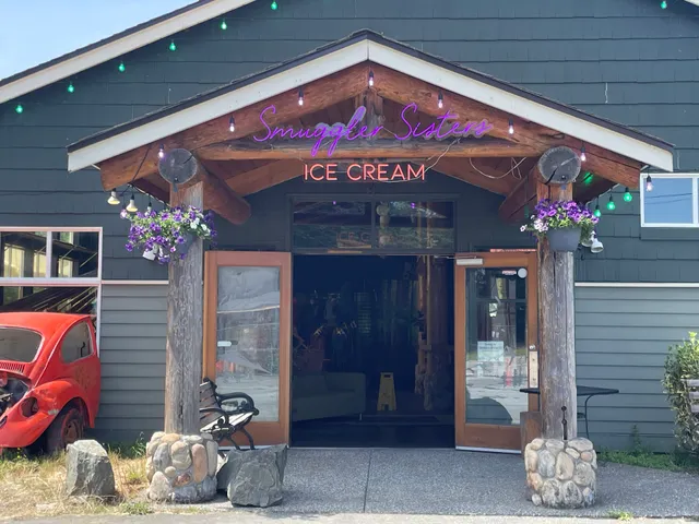 Smuggler Sisters Family Ice Cream