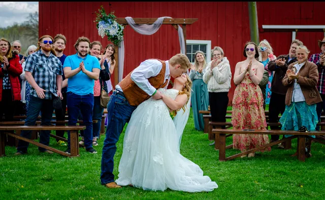 The Lone Oak Wedding Farm