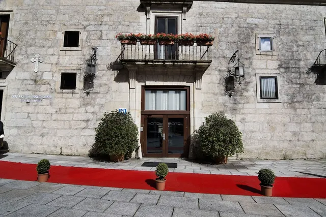 Hotel Monumento Pazo de Lestrove