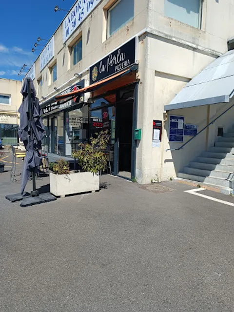 La Perla pizzeria au feu de bois 🔥