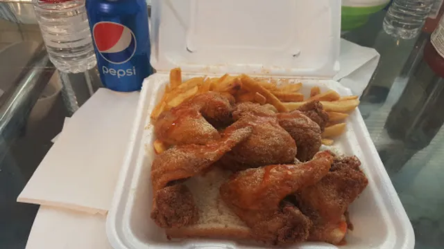 M & M Chicken & Fish