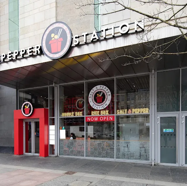 Salt & Pepper Station