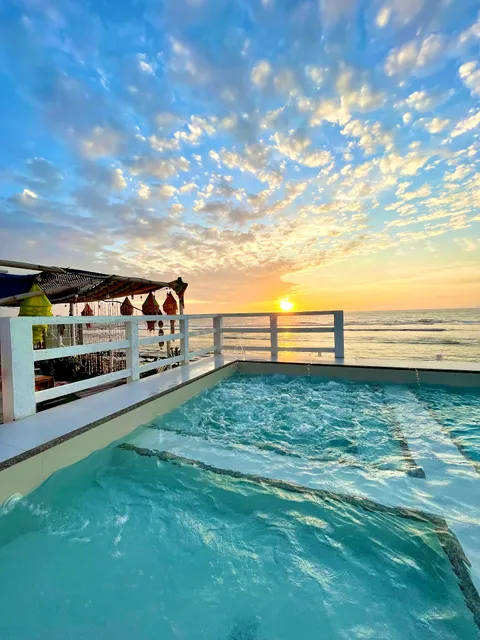 The REEF HOUSE Bacnotan