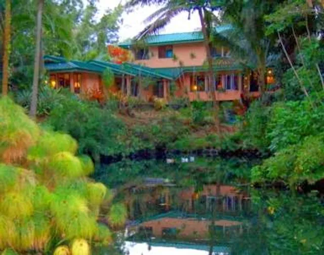 At the Beach With Friends Bed and Breakfast