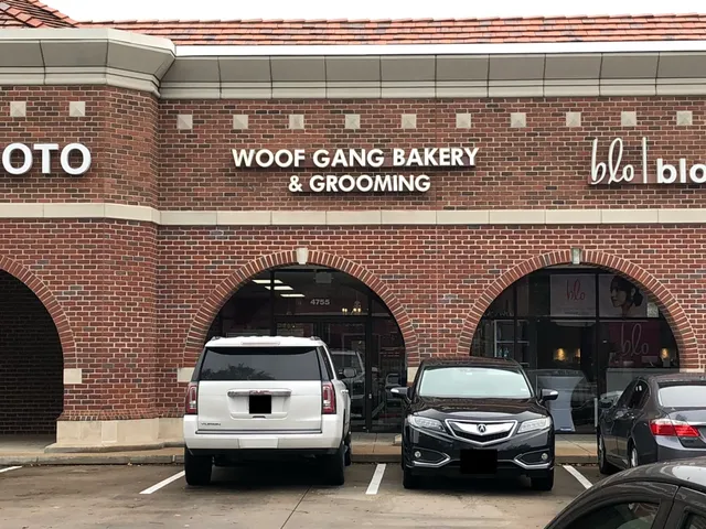 Woof Gang Bakery and Grooming Sugar Land