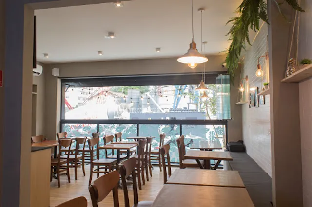 California Superfood Pinheiros