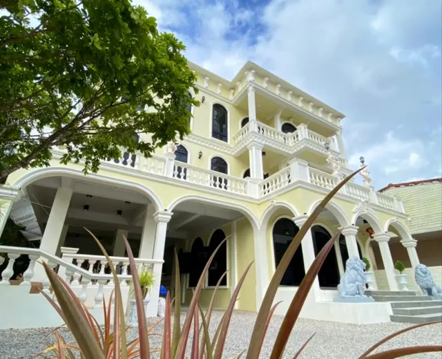 Daddy Dream Hotel โรงแรมที่พักระนอง (Line ID: @daddydream ใส่ @ ด้วย) ทักไลน์มาเรามีราคาพิเศษให้ครับ