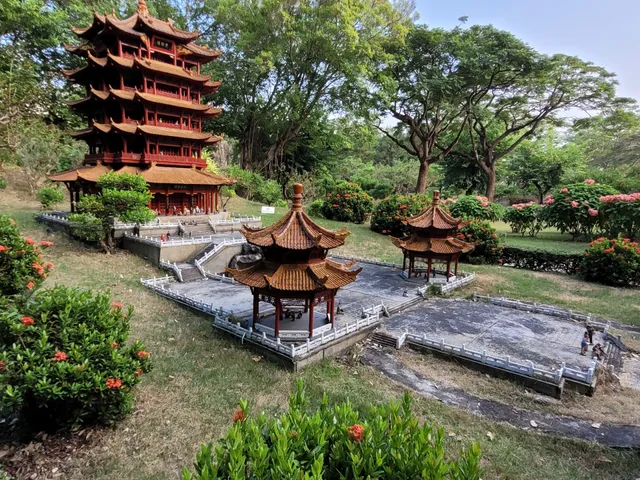 Splendid China Folk Culture Village (锦绣中华民俗村)