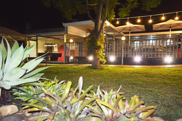 Dive Inn Guest House