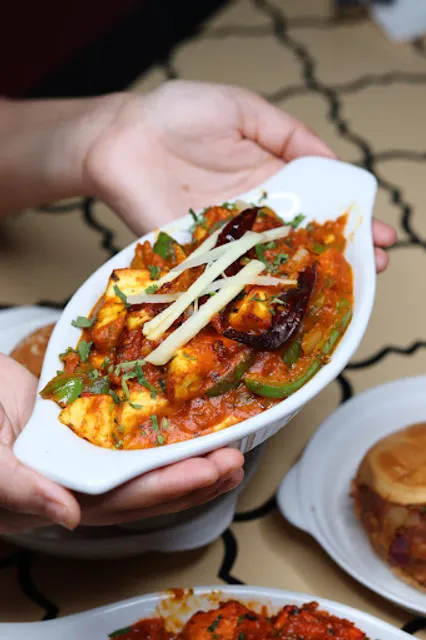 Ustaad G Scott Road Indian Cuisine & Sweets