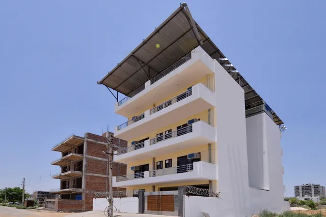 OYO LIFE GRG1483 Sector 57