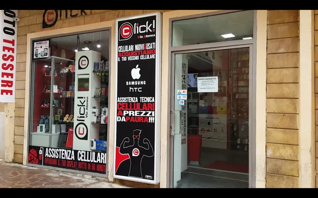 Click di Andrea Carlisi