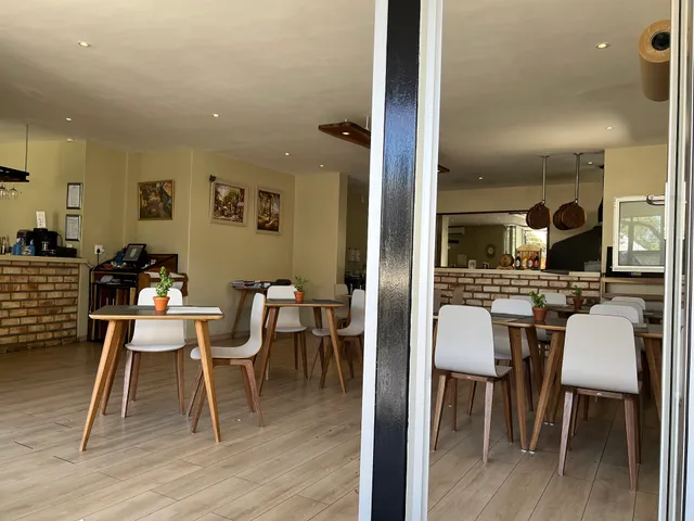 Leo's Garden Restaurant