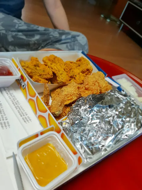 네네치킨 구성점