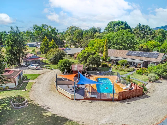 Greenvale Holidays Mansfield VIC