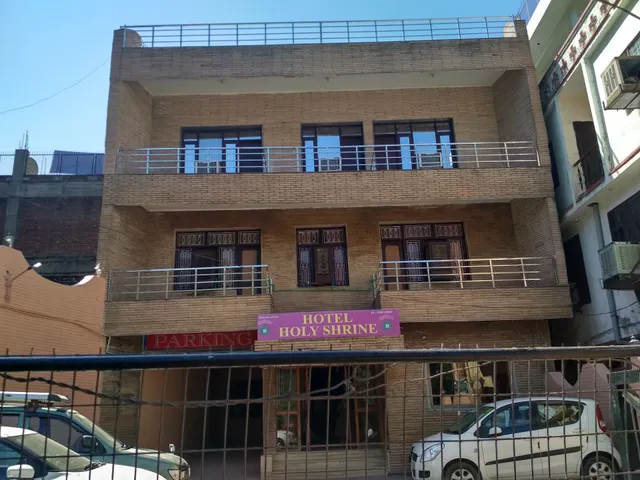 Hotel Holy Shrine