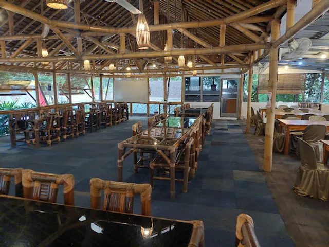 Bandoeng Resto Simpang Kara