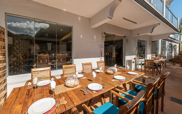 Salt & Lemon Restaurant