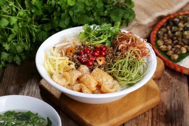 Nét Huế - 57 Lạc Trung