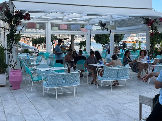 Aggeliki ice cream shop