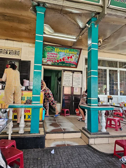 Cơm hến Hoa Đông